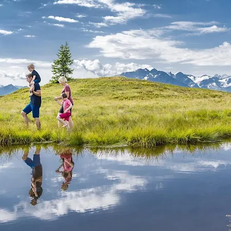 アパートホテル Alpenparks & Zell Am 4*