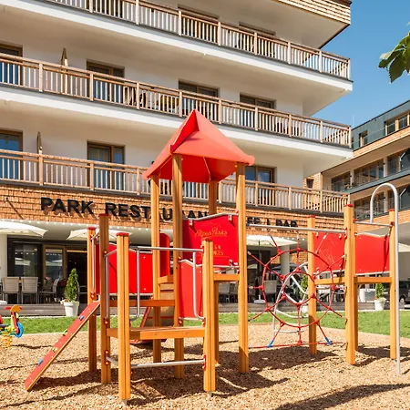 Alpenparks Hotel&apartment Zell Am Aparthotel