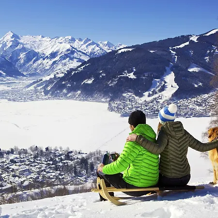 Aparthotel Alpenparks & Zell Am