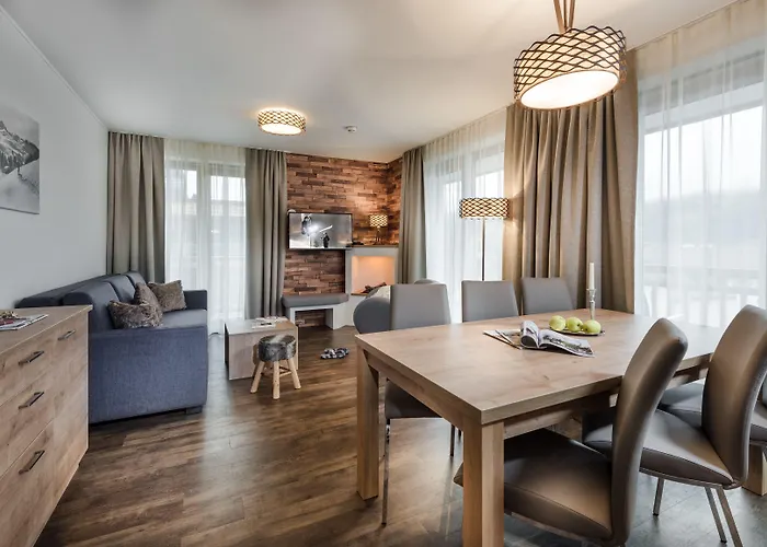Alpenparks & Zell Am アパートホテル 4*