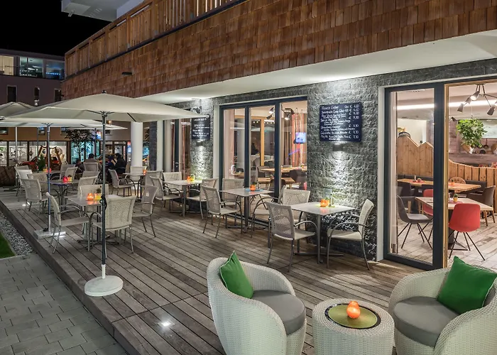 Aparthotel Alpenparks & Zell Am 4*