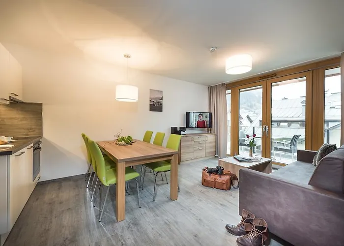 Alpenparks & Zell Am Aparthotel 4*
